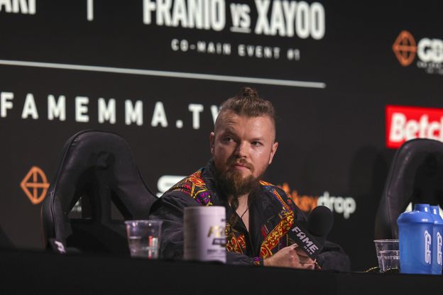 Sylwester Wardęga złożył zeznania w prokuraturze. Ujawnił, kogo zobaczył na korytarzu!