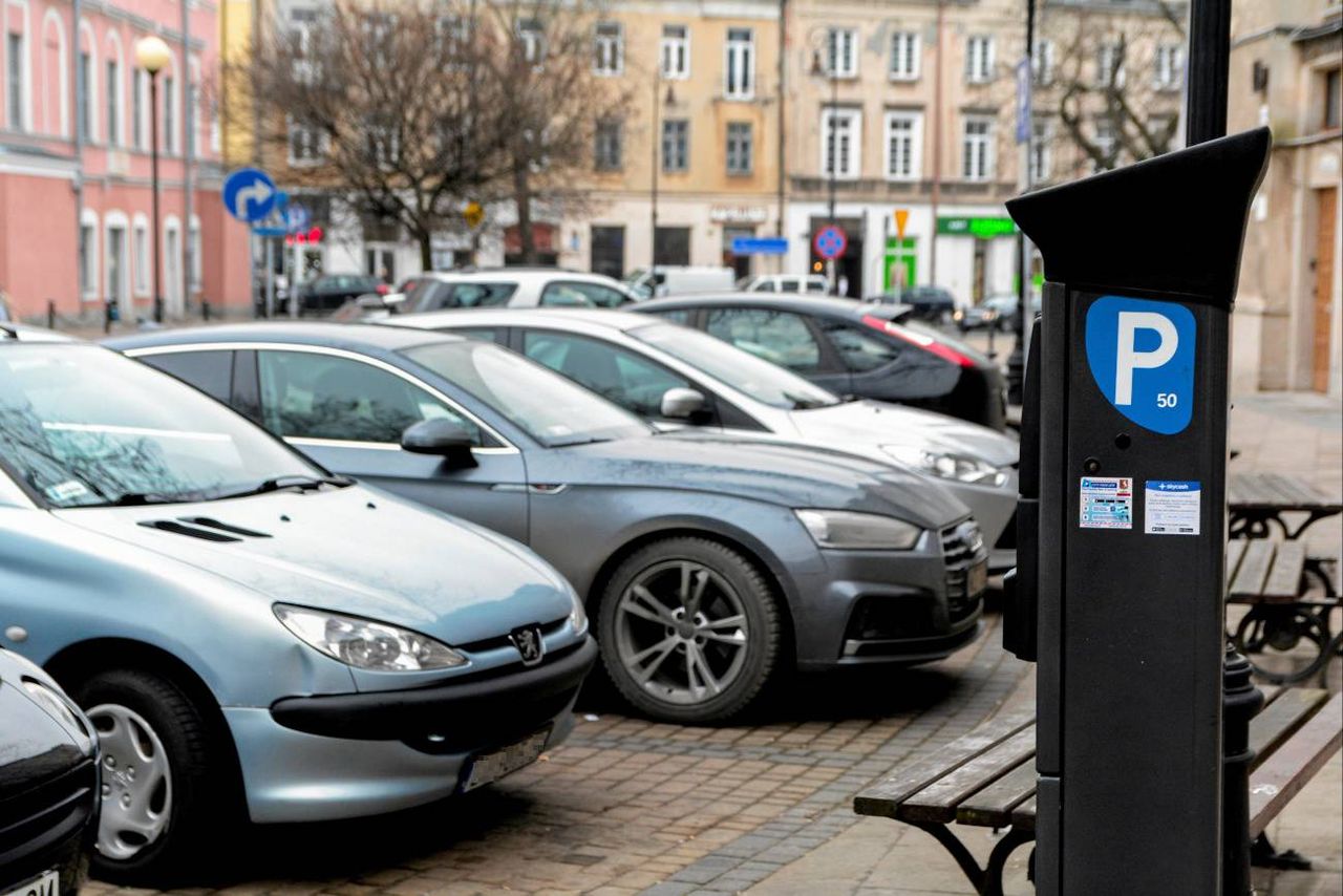 Dostała mandaty na 900 zł za parkowanie w Łodzi. Urzędnicy nieugięci