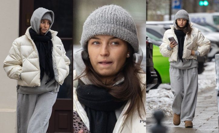 Julia Wieniawa paraduje zaśnieżonym chodnikiem