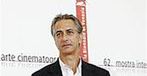 David Strathairn opowiada o dwóch siostrach