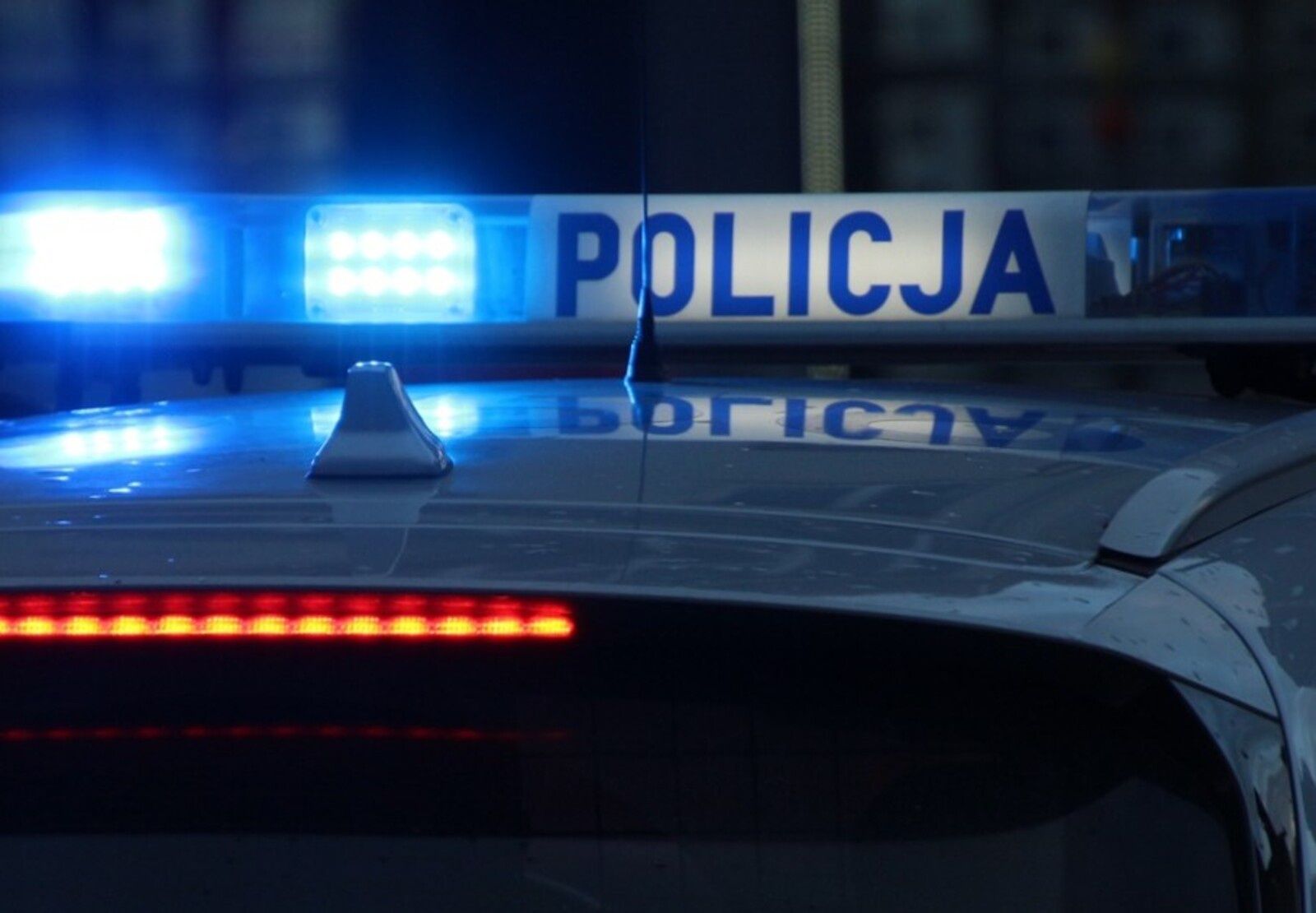 Rodzinny dramat pod Wrocławiem. Syn ugodził nożem matkę i siostrę