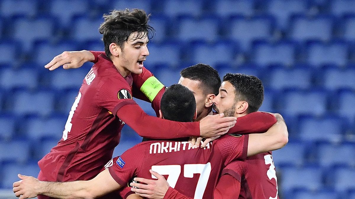 PAP/EPA / ETTORE FERRARI / Na zdjęciu: piłkarze AS Roma
