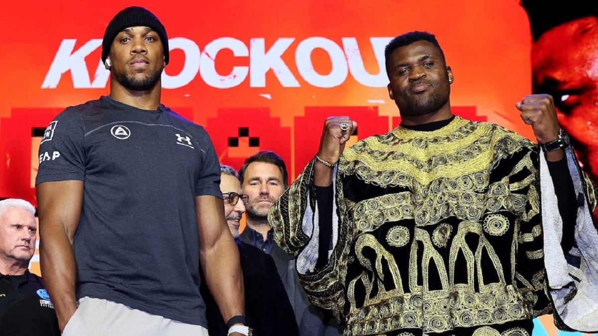 Zdjęcie okładkowe artykułu: Twitter /  / Na zdjęciu: Anthony Joshua i Francis Ngannou