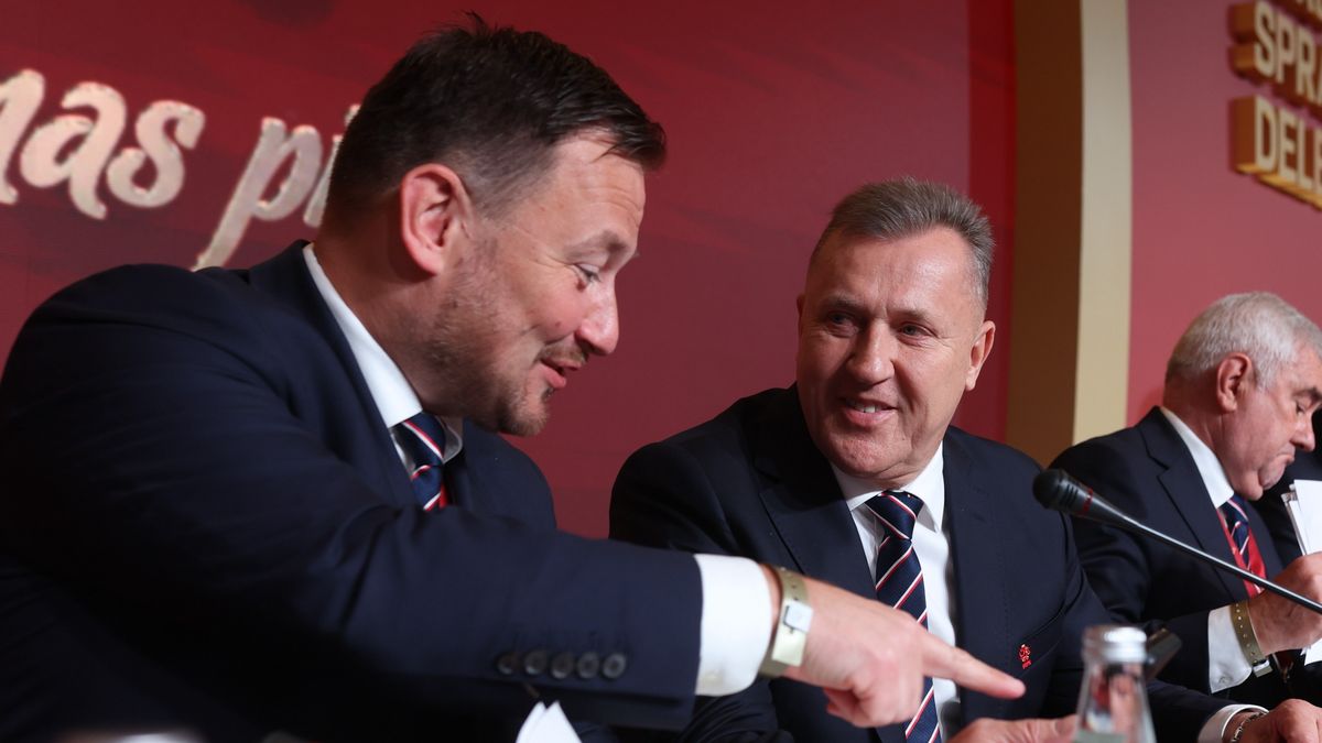 PAP / Leszek Szymański / Na zdjęciu: Łukasz Wachowski (z lewej) i Cezary Kulesza (z lewej)