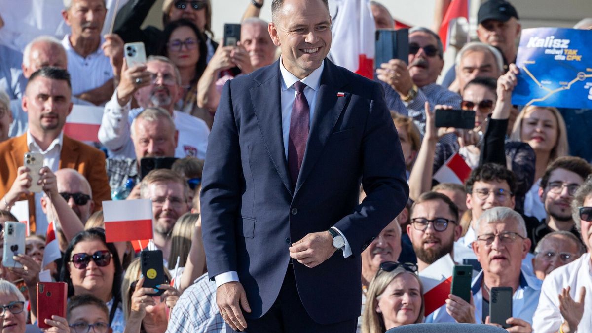 Prezydent Karol Nawrocki w Kaliszu07.08.2025 Kalisz Spotkanie z prezydentem RP Karolem Nawrockim w sprawie projektu ustawy o CPK N/z Prezydent RP Karol Nawrocki fot. Jakub Walasek/REPORTERJakub Walasek/REPORTER