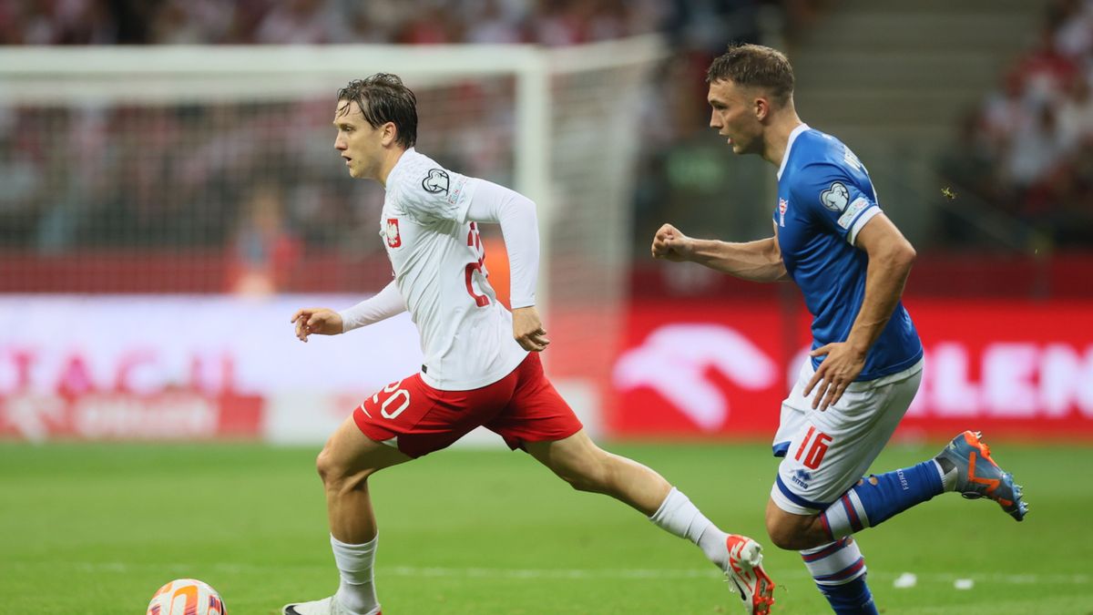 PAP / Leszek Szymański / Piotr Zieliński w meczu reprezentacji Polski z Wyspami Owczymi