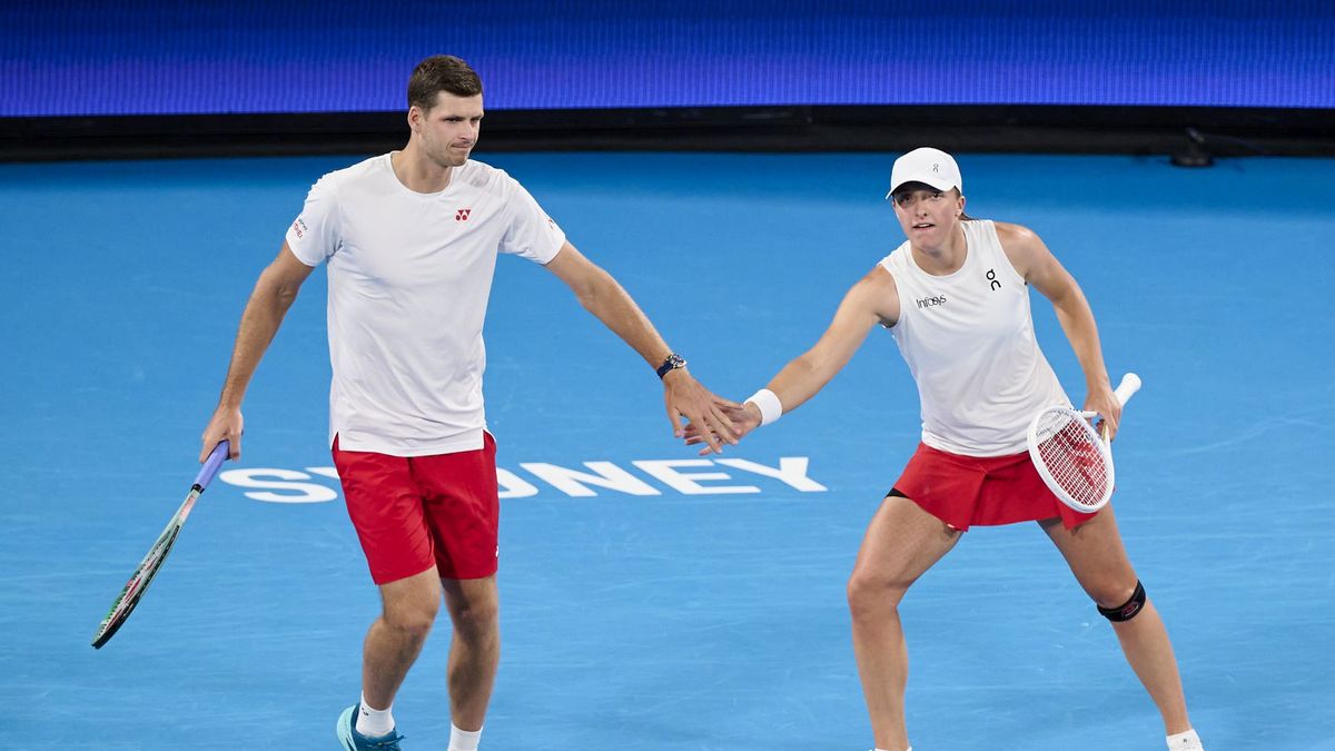 Getty Images / Brett Hemmings / Na zdjęciu: Hubert Hurkacz i Iga Świątek