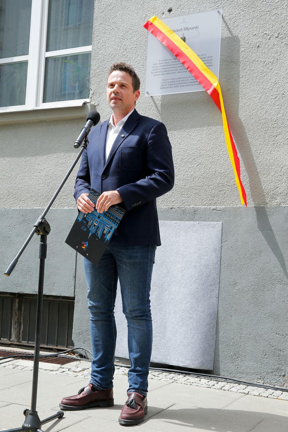 Rafał Trzaskowski - Odsłonięcie tablicy Wojciecha Młynarskiego