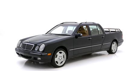 Szukasz komfortowego pickupa? Ten Mercedes powinien ci się spodobać