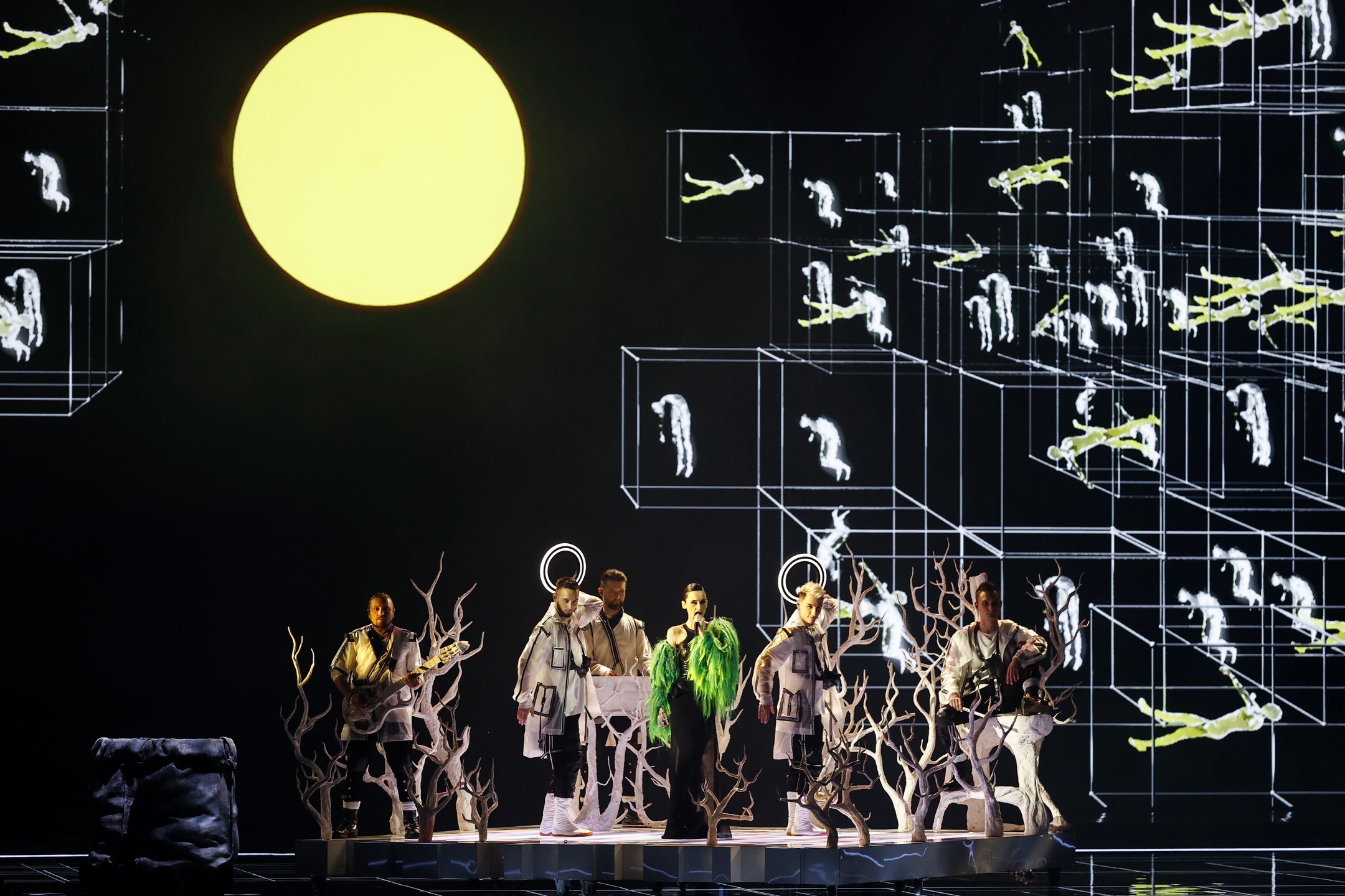 epa09210233 GO_A from Ukraine perform during the First Semi-Final of the 65th annual Eurovision Song Contest (ESC) at the Rotterdam Ahoy arena, in Rotterdam, The Netherlands, 18 May 2021. Due to the coronavirus (COVID-19) pandemic, only a limited number of visitors is allowed at the 65th edition of the Eurovision Song Contest (ESC2021) that is taking place in an adapted form at the Rotterdam Ahoy and consist of two semi-finals, on 18 and 20 May 2021, and a grand final on 22 May 2021.  EPA/ROBIN VAN LONKHUIJSEN Dostawca: PAP/EPA.