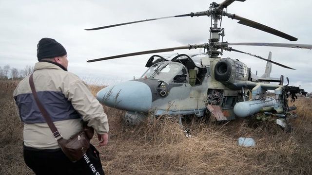 Zestrzelony śmigłowiec Ka-52.