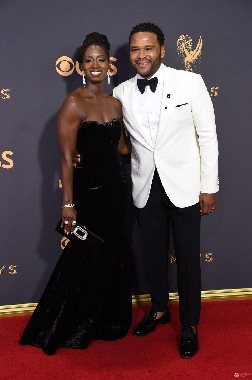 Anthony Anderson z żoną, Prawo i porządek - Emmy 2017