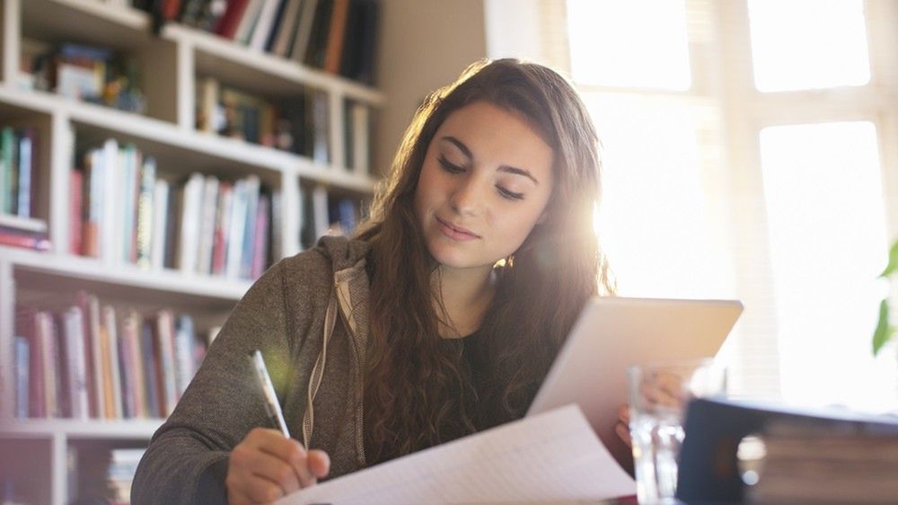 Po pracy robisz tłumaczenia lub piszesz programy dla zaprzyjaźnonej firmy? Komisja Kodyfikacyjna chce, żebyś zarejestrował firmę