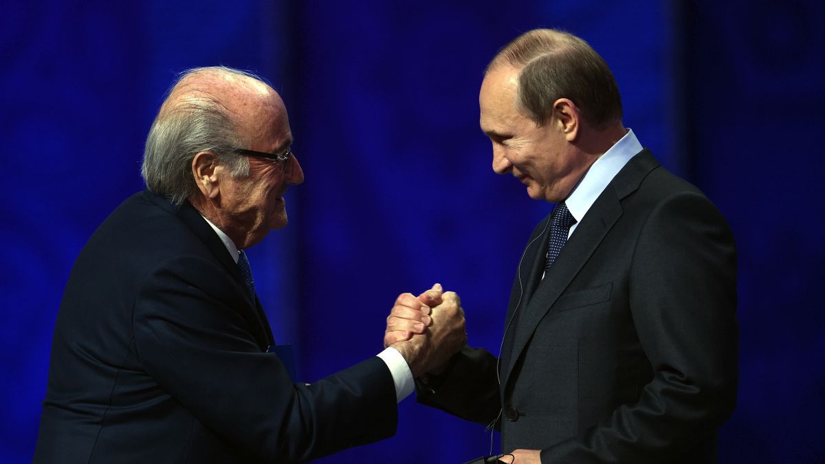Na zdjęciu od lewej: Sepp Blatter oraz Władimir Putin