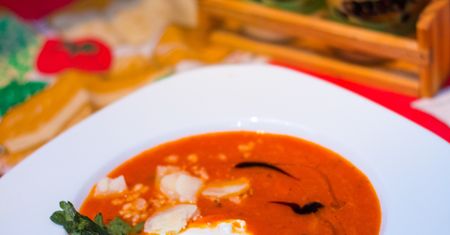 Zupa krem ze świeżych pomidorów
