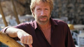 Wpadka na Emmy. Chuck Norris i gwiazda "Buffy" pominięci w "In Memoriam"