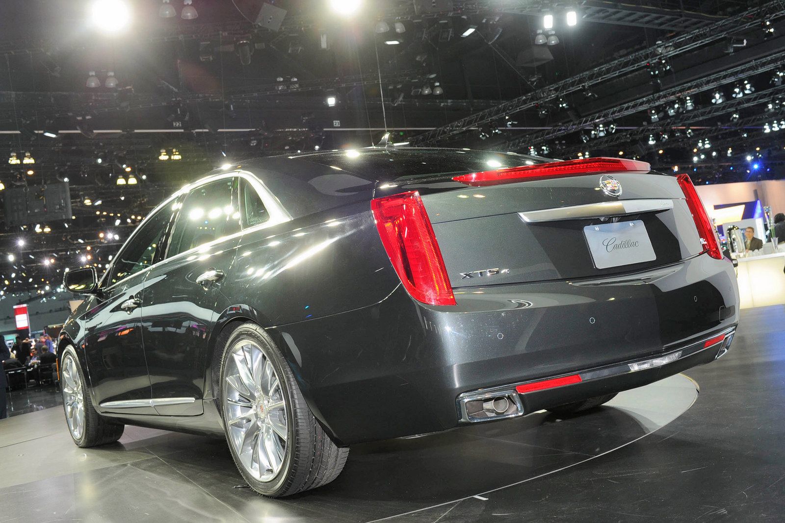 Cadillac XTS 2013