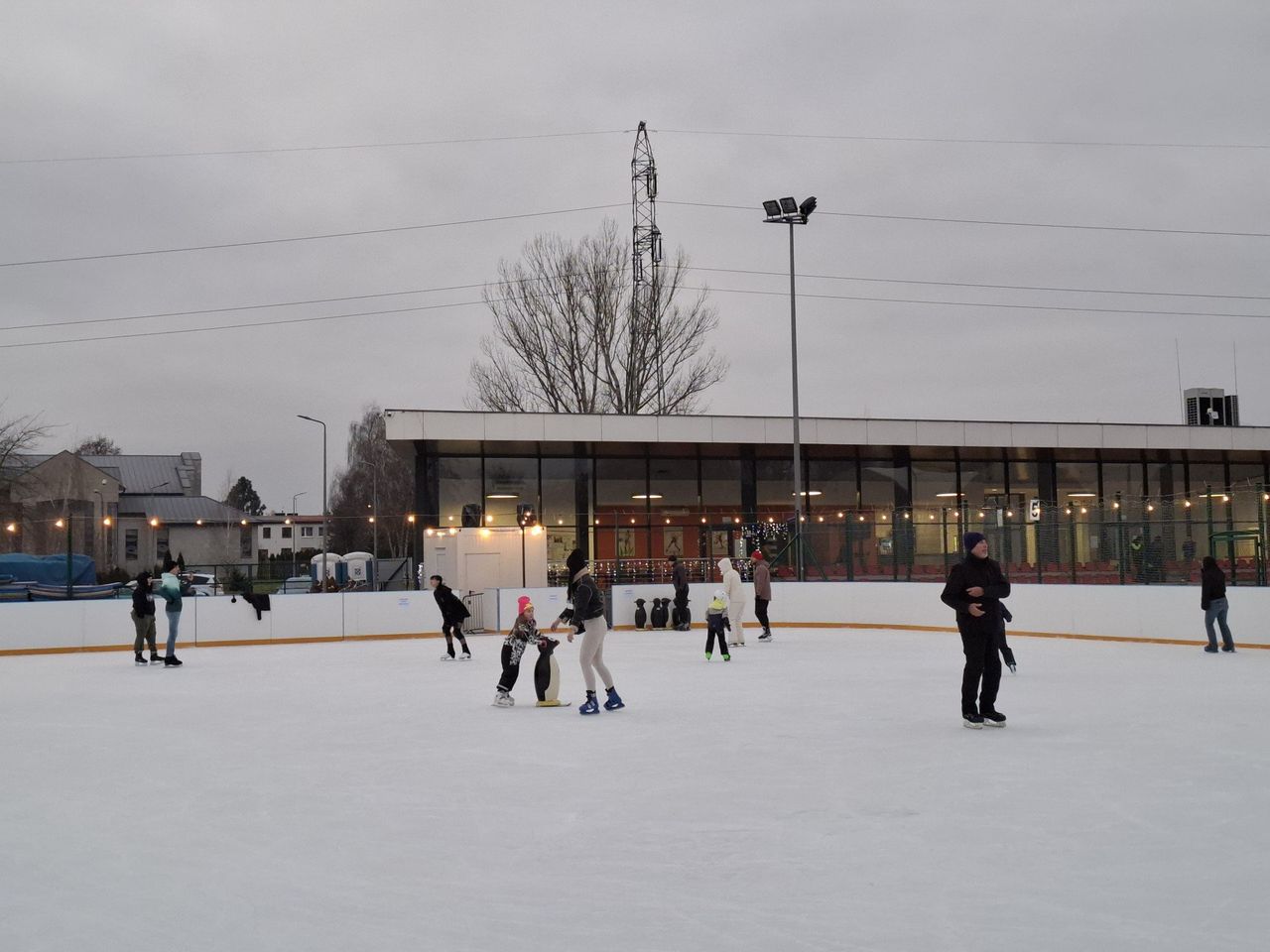 Radom: Lodowisko przy ulicy Bulwarowej otwarte