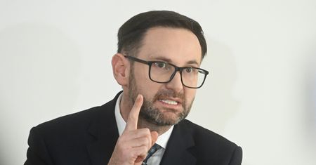 Co jest w pozwie Orlenu przeciwko Obajtkowi? Dotarliśmy do szczegółów