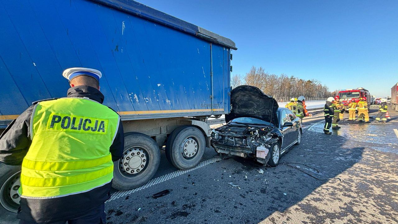 Lasy: Wypadek na S19. Zderzyło się kilka pojazdów