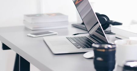 Chcesz wymienić sprzęt przed wakacjami? Sprawdź czerwcowy ranking laptopów!