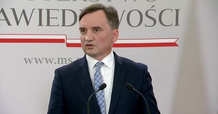 Z. Ziobro: Jeżeli ktoś sprzeniewierza się swojemu powołaniu, to nie powinien być sędziom zwłaszcza Sądu Najwyższego