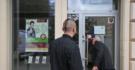 Działalność parabanków. KNF nie chce się nimi zajmować