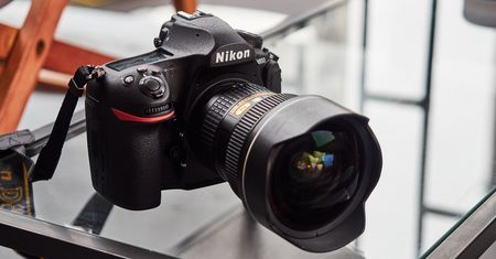 Nikon Asia oskarżony o seksizm za wybór samych mężczyzn do promocji D850