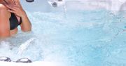 Mogła stracić nogę przez kąpiel w jacuzzi. Ostrzega innych przed pałeczką ropy błękitnej