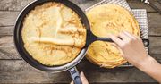 Naleśniki już nigdy nie będą przywierać do patelni. Ten prosty sposób rozwiązuje problem