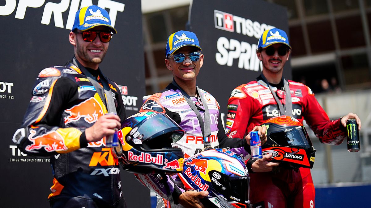 Zdjęcie okładkowe artykułu: Materiały prasowe / MotoGP / Dorna / Na zdjęciu: od lewej Brad Binder, Jorge Martin i Francesco Bagnaia