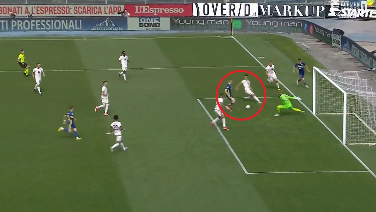 Twitter / ELEVENSPORTSPL / Na zdjęciu: gol Karola Świderskiego w meczu z Torino