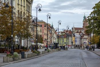 Taka jest średnia cena mieszkania w stolicy. Sprzedają się jednak dużo tańsze lokale