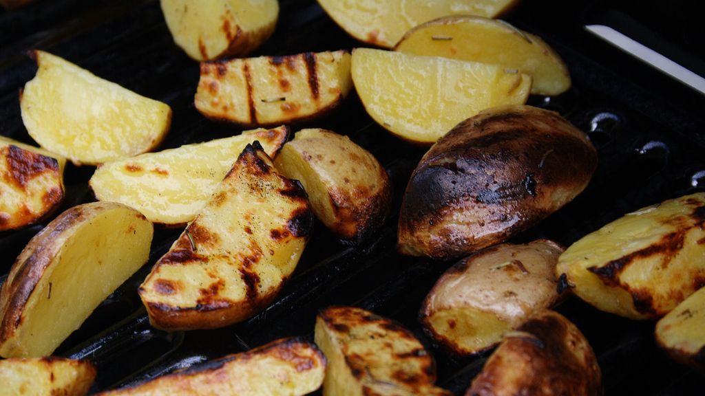 Opiekane mrożone ziemniaki z dodatkiem soli