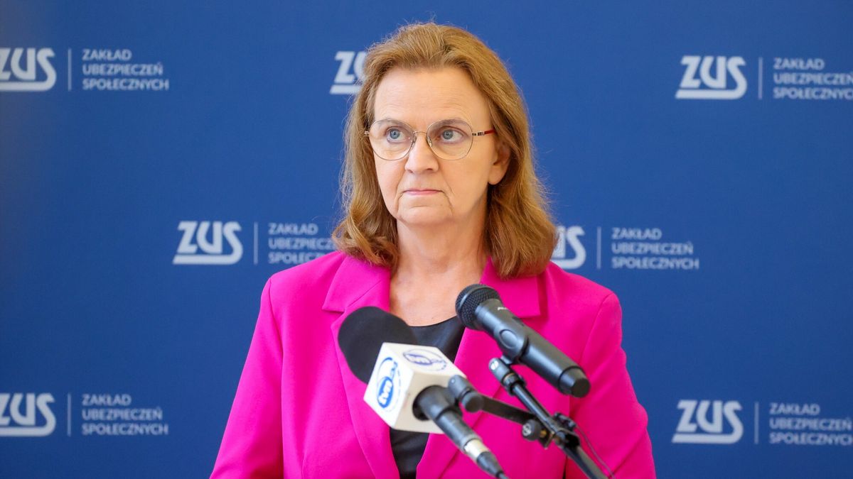 Briefing prasowy prezes ZUS i Minister Rodziny i Polityki Spo?ecznej
Fot. Piotr Molecki/East News, Warszawa, 31.08.2023. Zaklad Ubezpieczen Spolecznych. Briefing prasowy z udzialem minister rodziny i polityki spo?ecznej Marleny Mal?g oraz prezes ZUS Gertrudy Uscinskiej (n/z).
Piotr Molecki