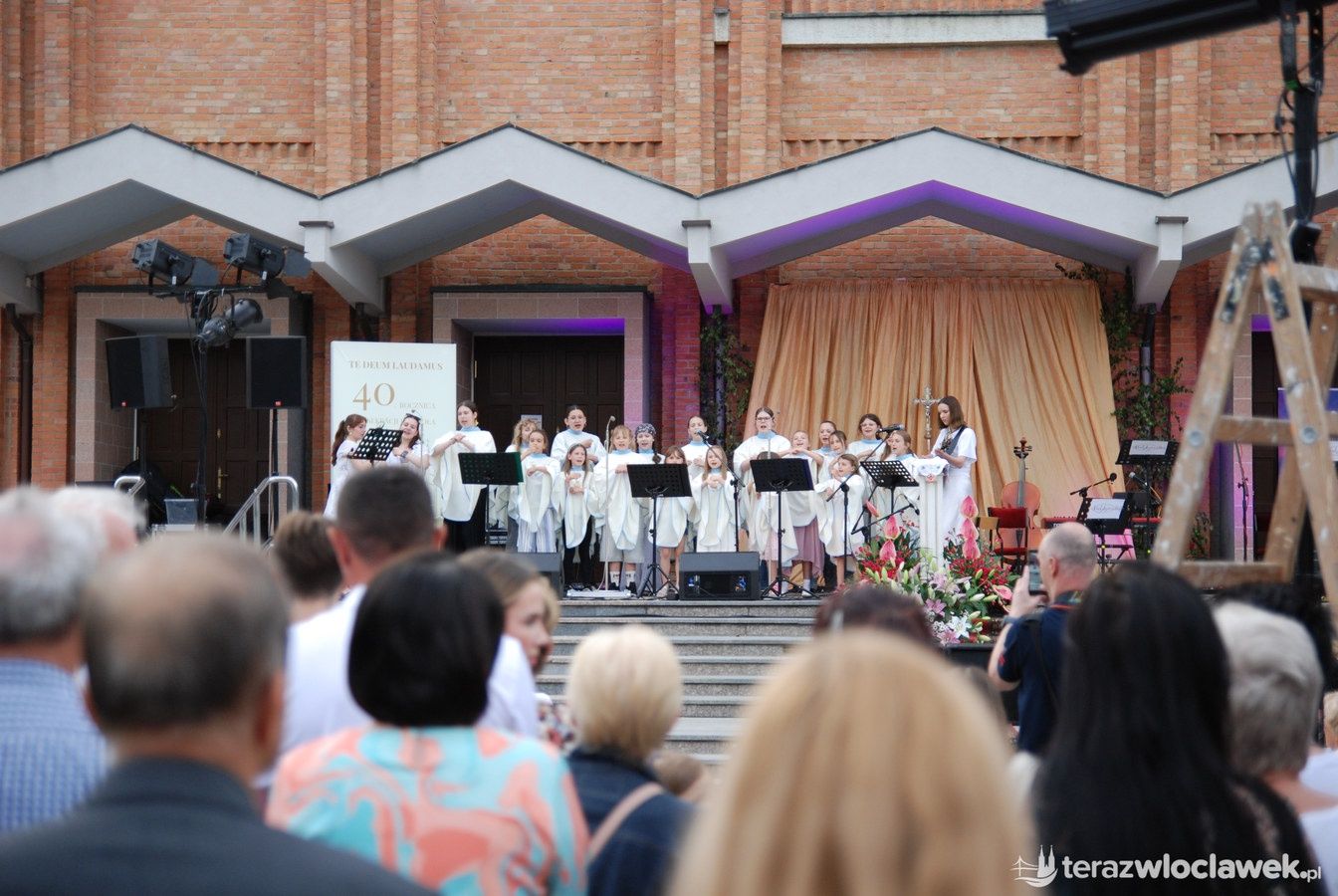 Koncert muzyki chrześcijańskiej na Zazamczu
