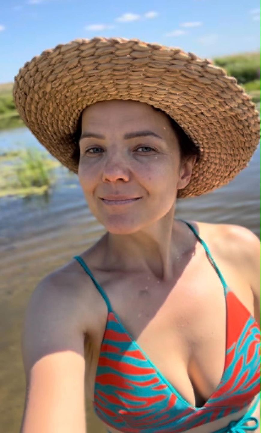 Joanna Jabłczyńska w bikini i bez makijażu
