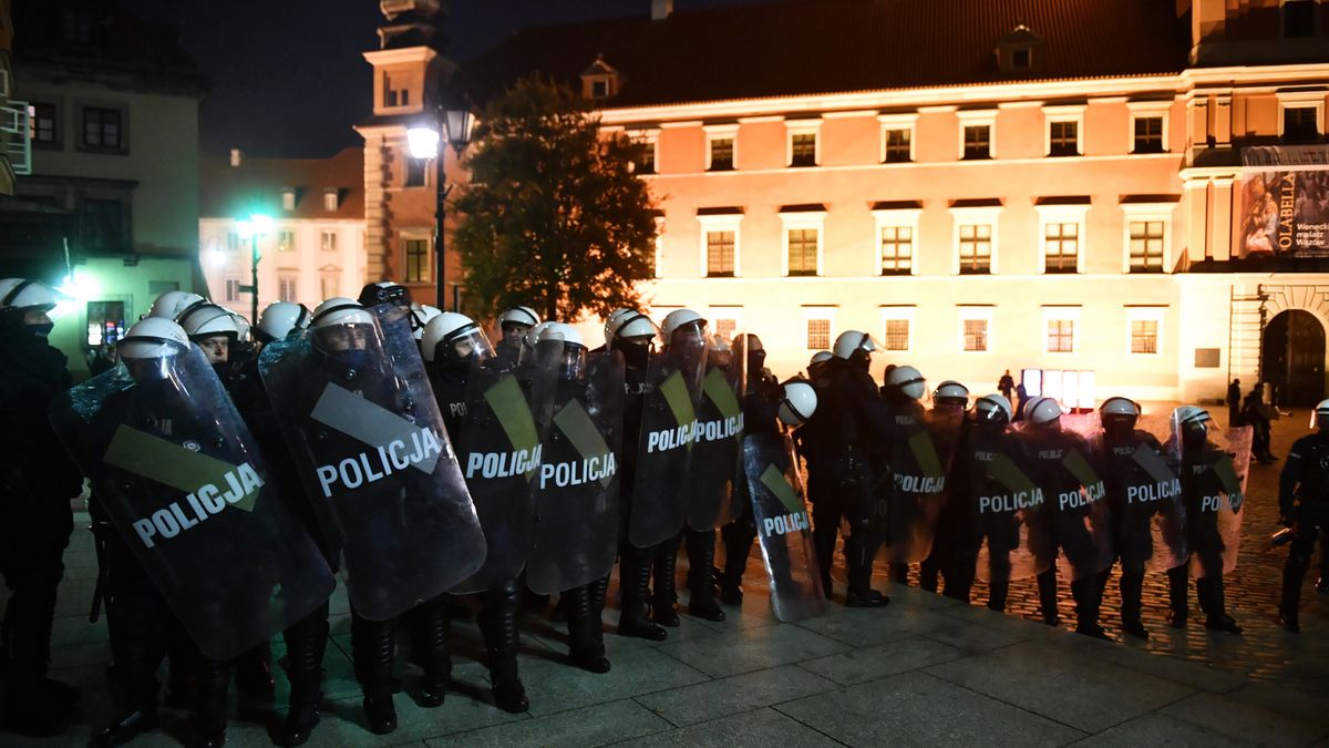 Zdjęcie okładkowe artykułu: PAP / Radek Pietruszka / Policja