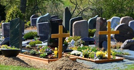 Dom bliżej cmentarza? Rząd chce zmienić przepisy