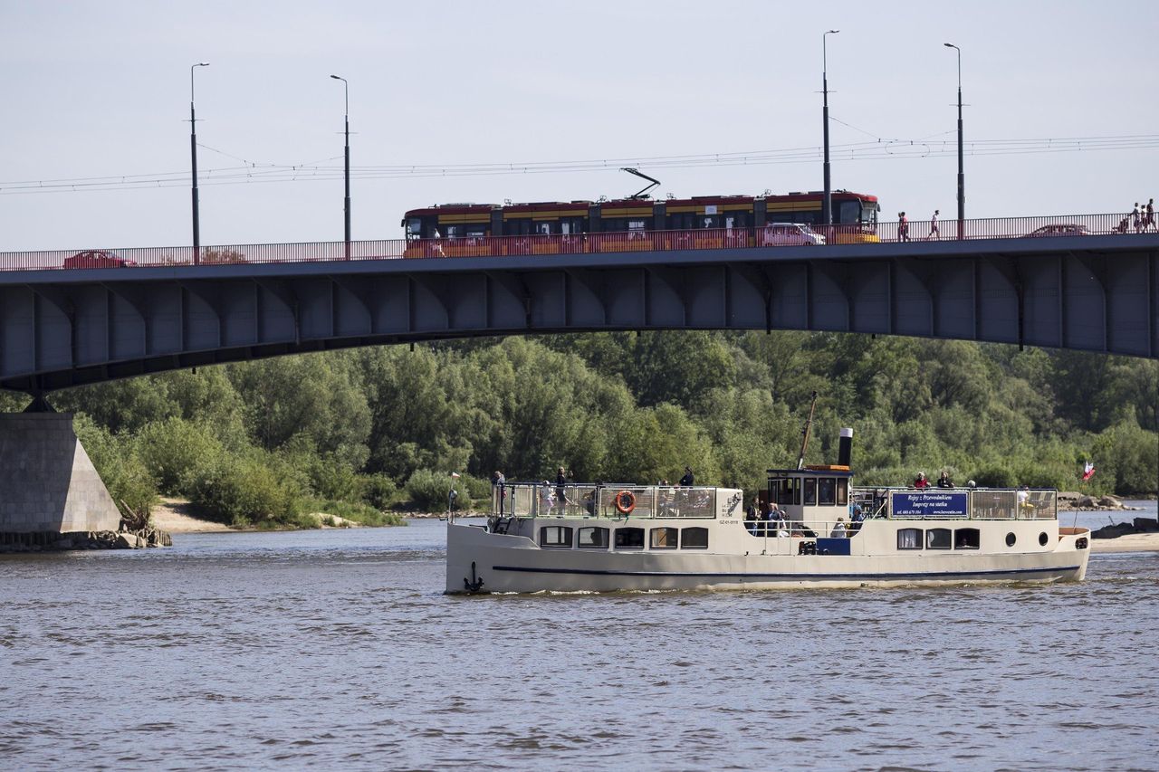 Hitowy projekt wybrany. Popłyniemy Wisłą z piękną panoramą na Warszawę