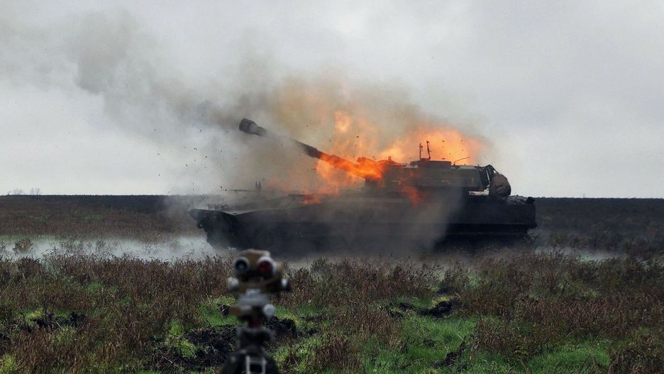 Ukraina - arch
A Ukrainian army 2S1 Gvozdika tank fires a shell on the front line in Donetsk region on October 10, 2022 as Russian forces launched earlier today at least 75 missiles at Ukraine, with fatal strikes targeting the capital Kyiv, and cities in the south and west. (Photo by Anatolii STEPANOV / AFP)
ANATOLII STEPANOV