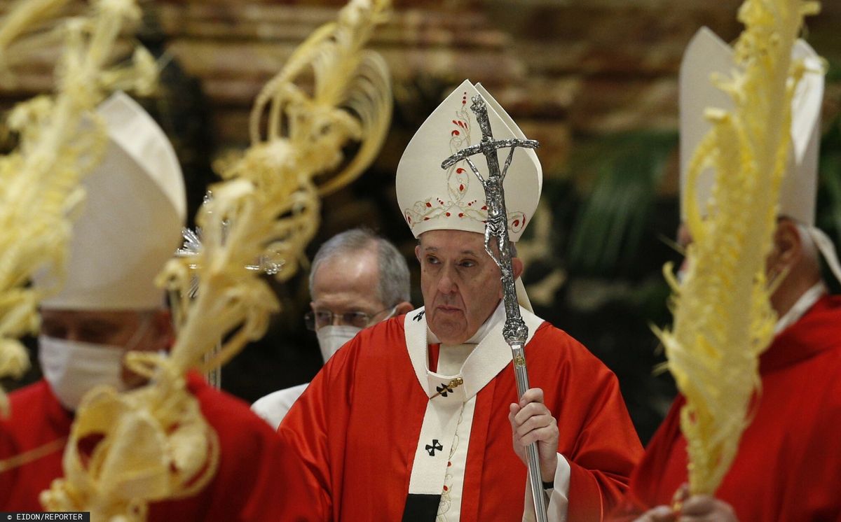 Watykan. Papież Franciszek ukarał polskich biskupów za tuszowanie pedofilii