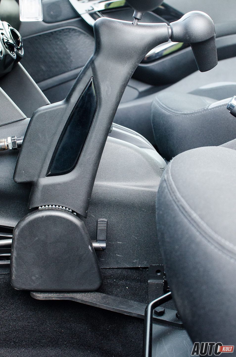 Peugeot 208 1,2 PureTech Active "Bez barier" - test [galeria] 27
