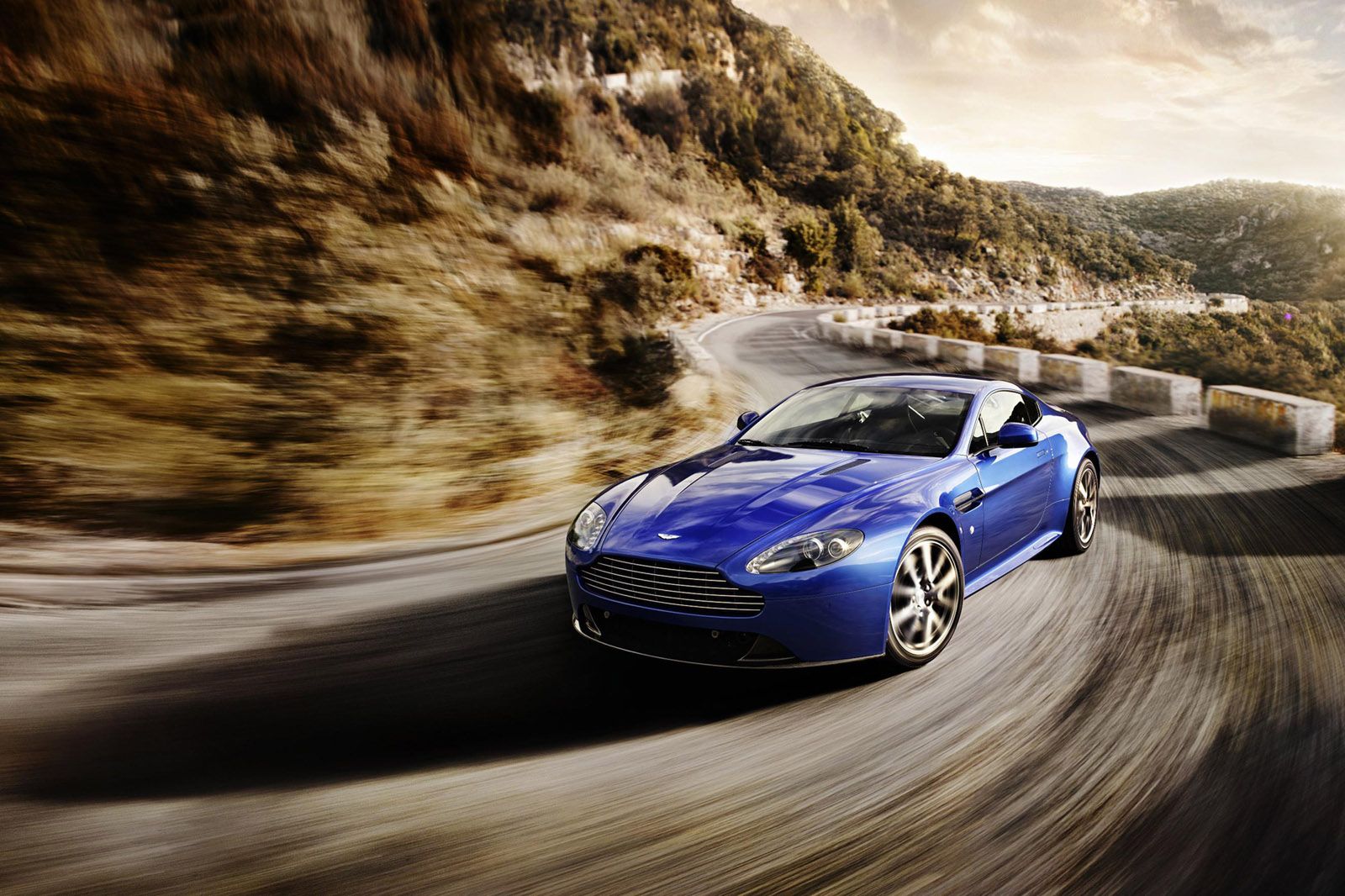 Aston Martin V8 Vantage S