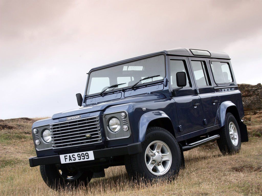 Land Rover Defender 110 Station Wagon UK-spec (1990–2007)