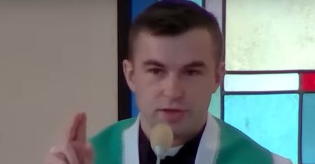 Ksiądz o 18-latkach. Ludzi rozzłościło jedno