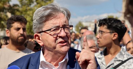 Lider skrajnej lewicy powalczy o fotel prezydenta Francji? Nowy sondaż