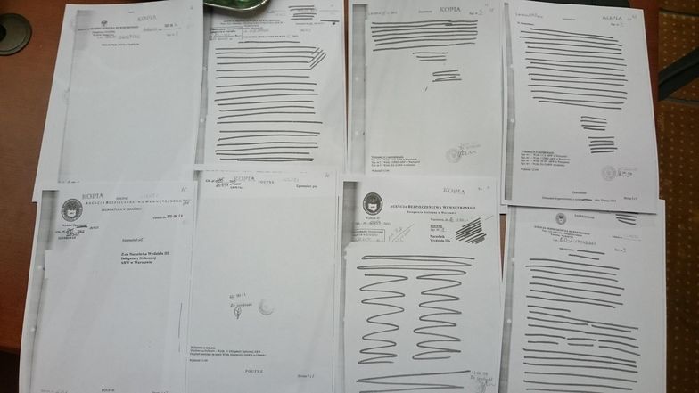 Taką wersję przyjmują niejawne dokumenty podczas jawnego posiedzenia.