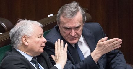 Nowe przepisy o ściąganiu abonamentu pełne błędów. Dane osobowe zagrożone, stracą operatorzy