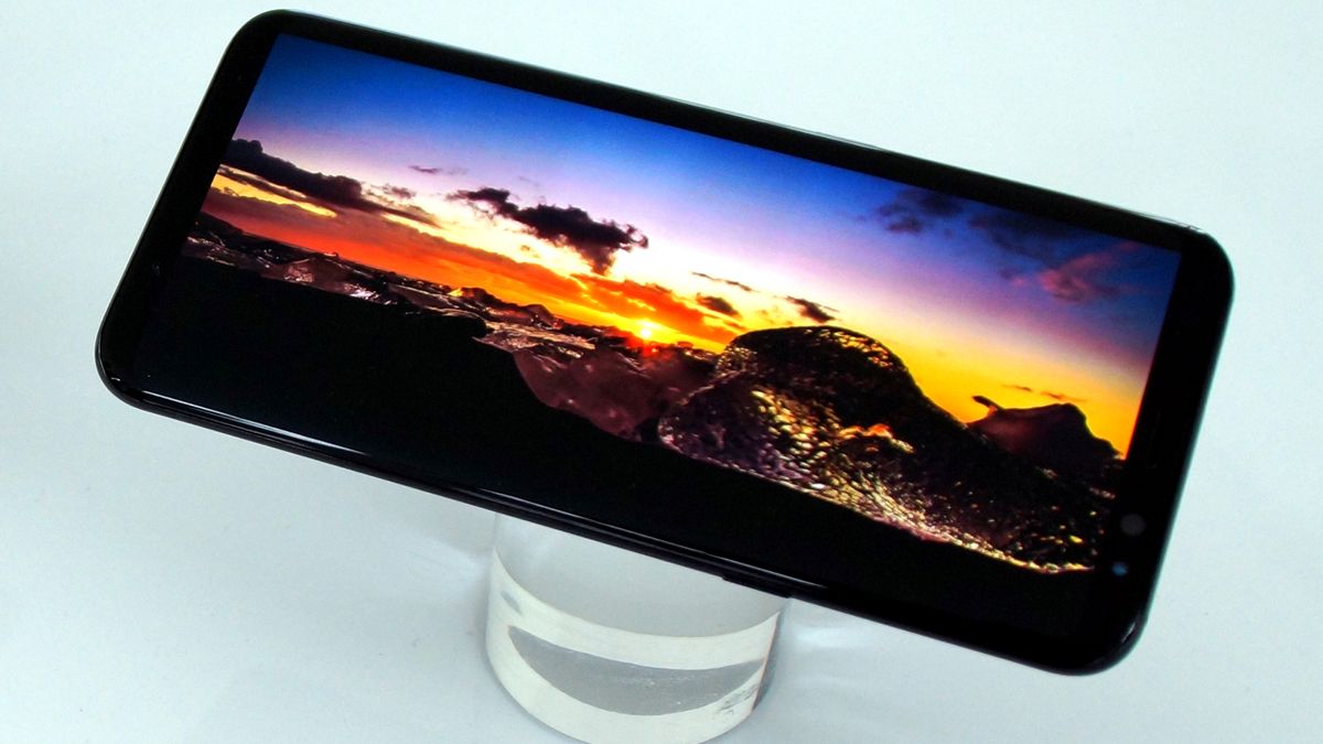 Czym Samsung Galaxy S8+ różni się od zwykłego S8? Warto dopłacić 500 zł? 1